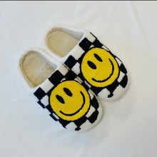 Load image into Gallery viewer, Checkered Smiley Slippers
